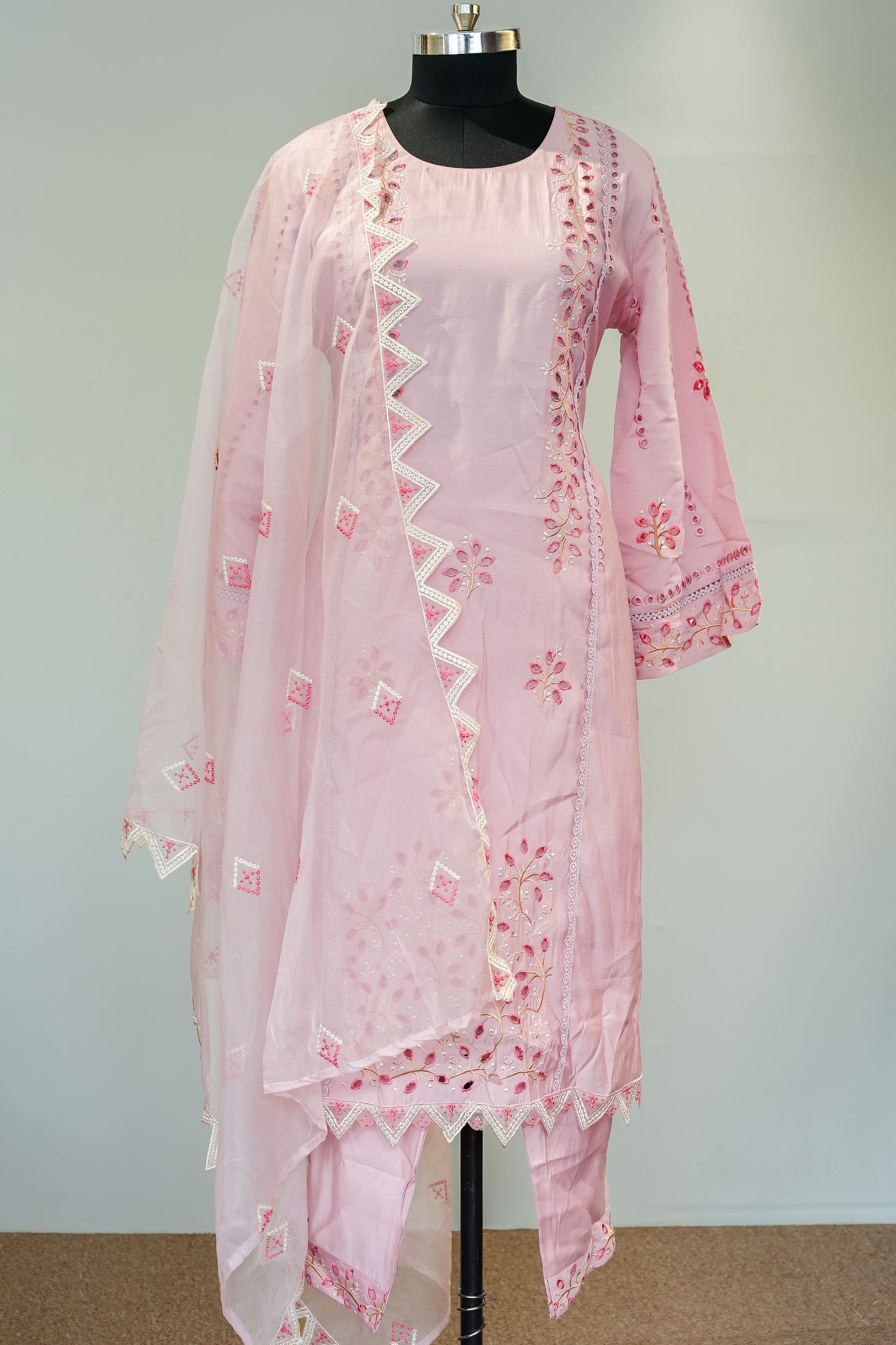 Zivra Embroidered Pakistani Suit Set