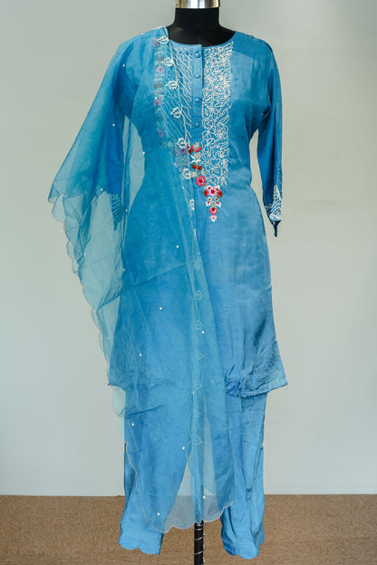 Sana Thread Embroidered Silk Suit Set