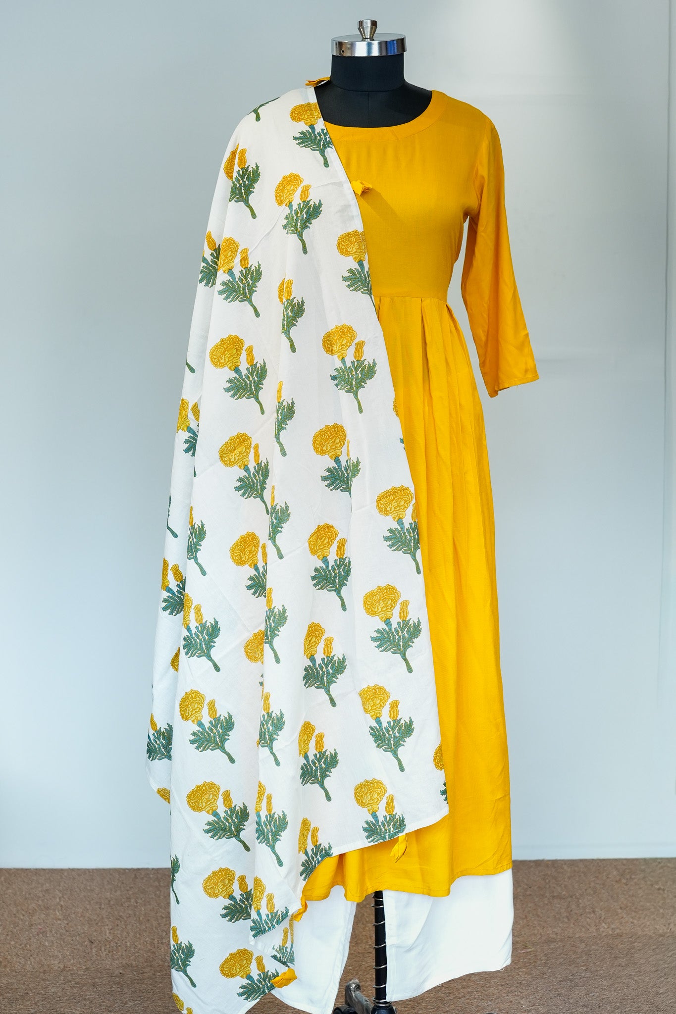 Anya Suit Set with Printed Dupatta