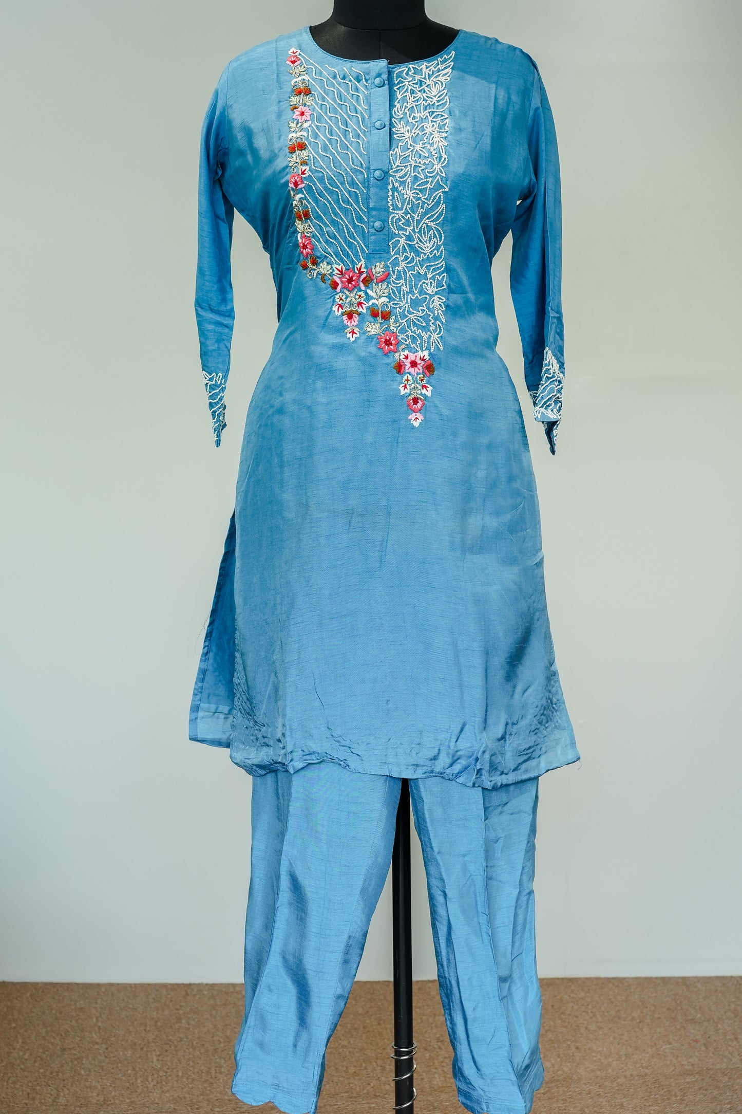 Sana Thread Embroidered Silk Suit Set
