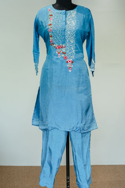 Sana Thread Embroidered Silk Suit Set