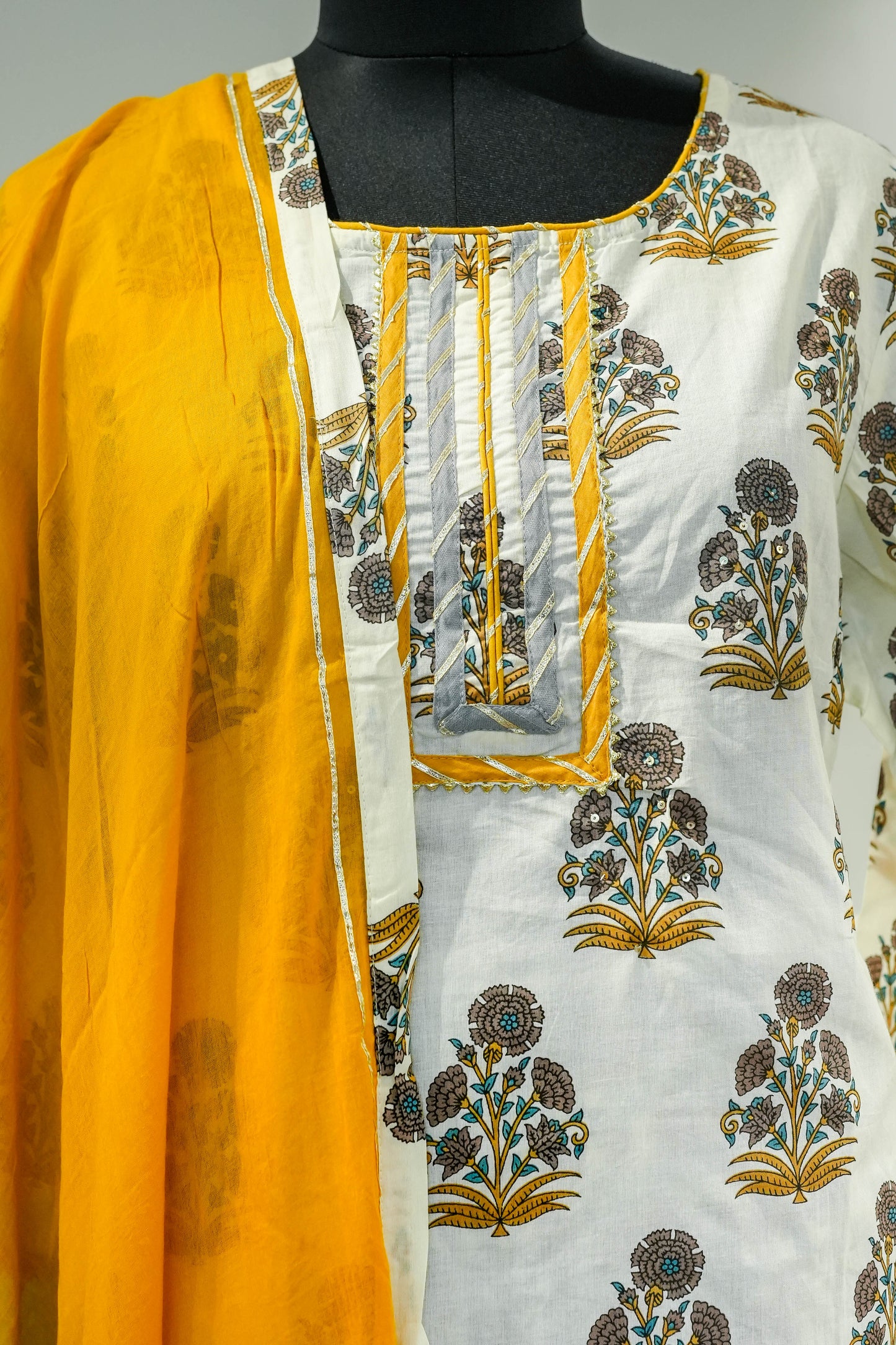 Kasha Floral Printed Suit Set