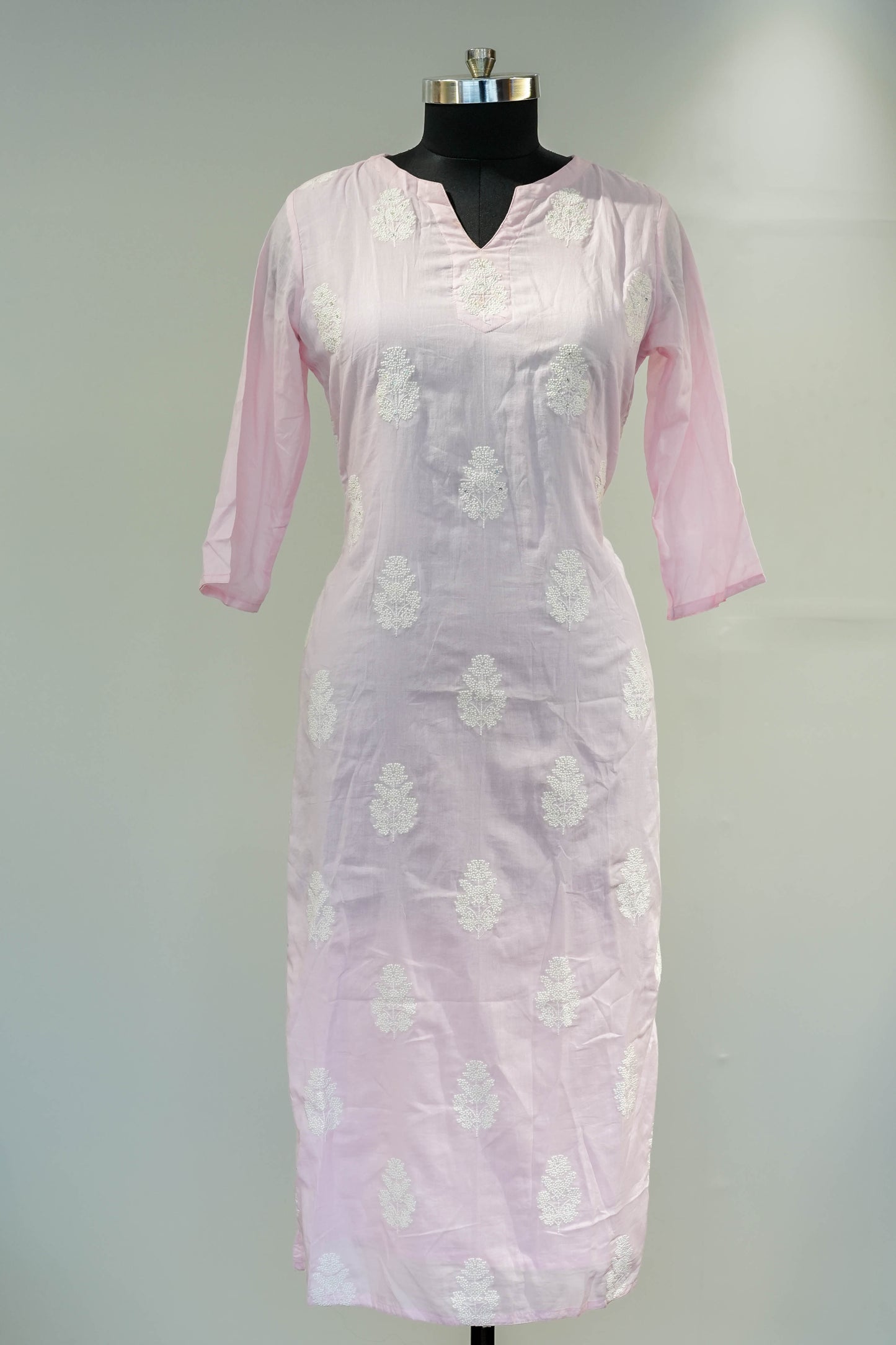 Pink Floral Embroidered Kurta