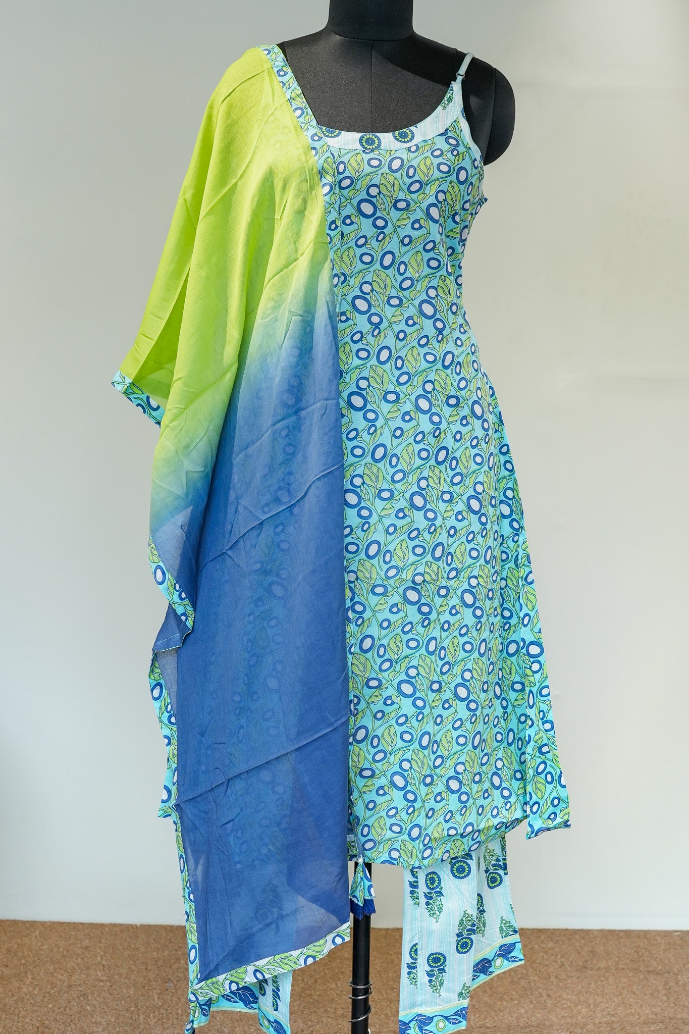 Anika Floral Printed Suit Set