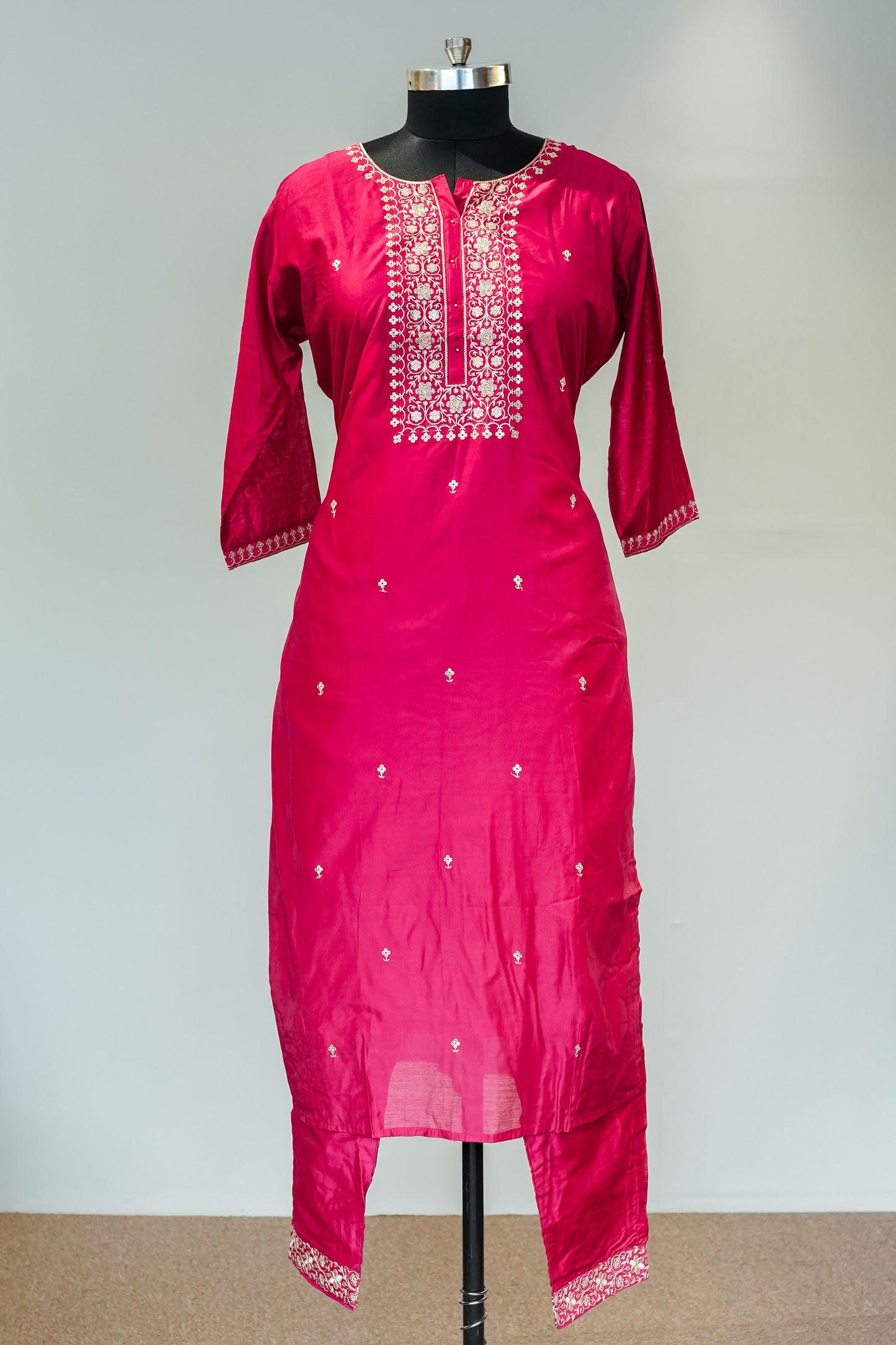 Karva Embroidered Suit Set
