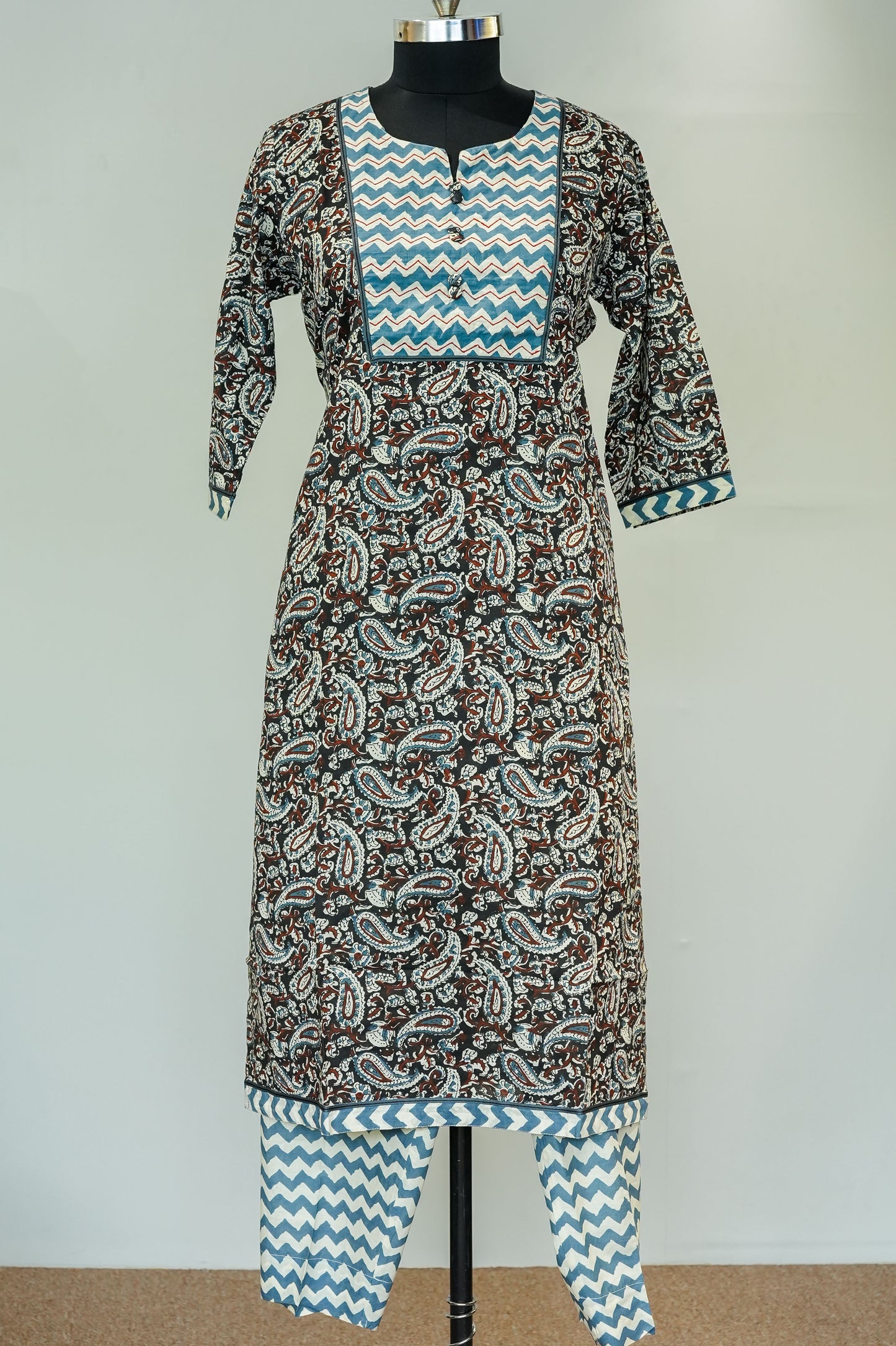 Hanira Printed Suit Set