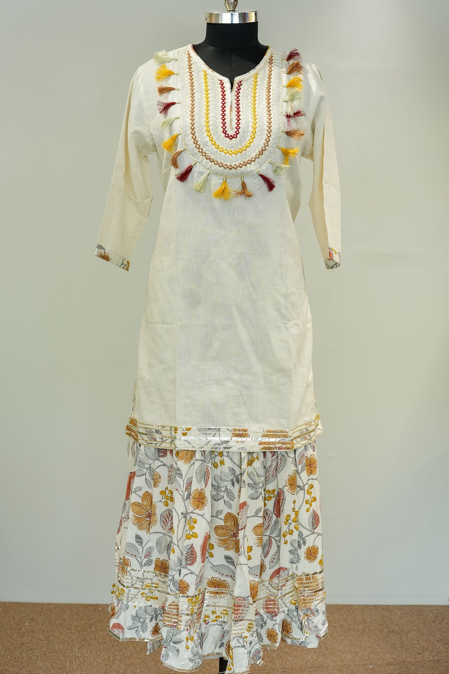 Vani Printed Embroidered Suit Set