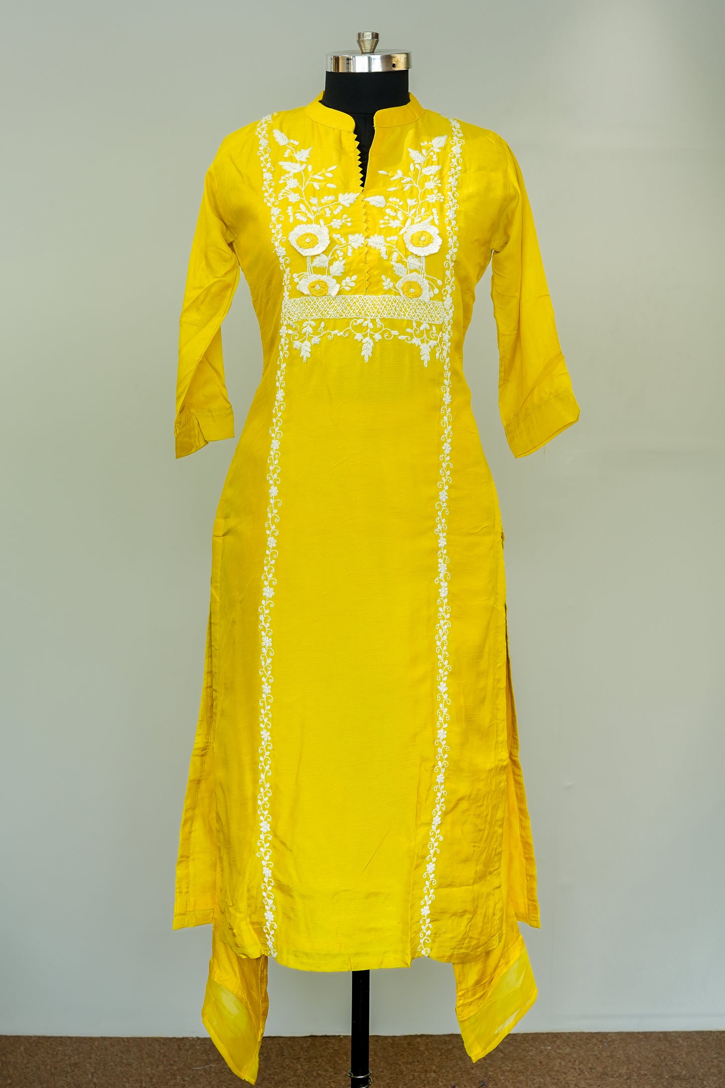Riyaz Embroidered Suit Set