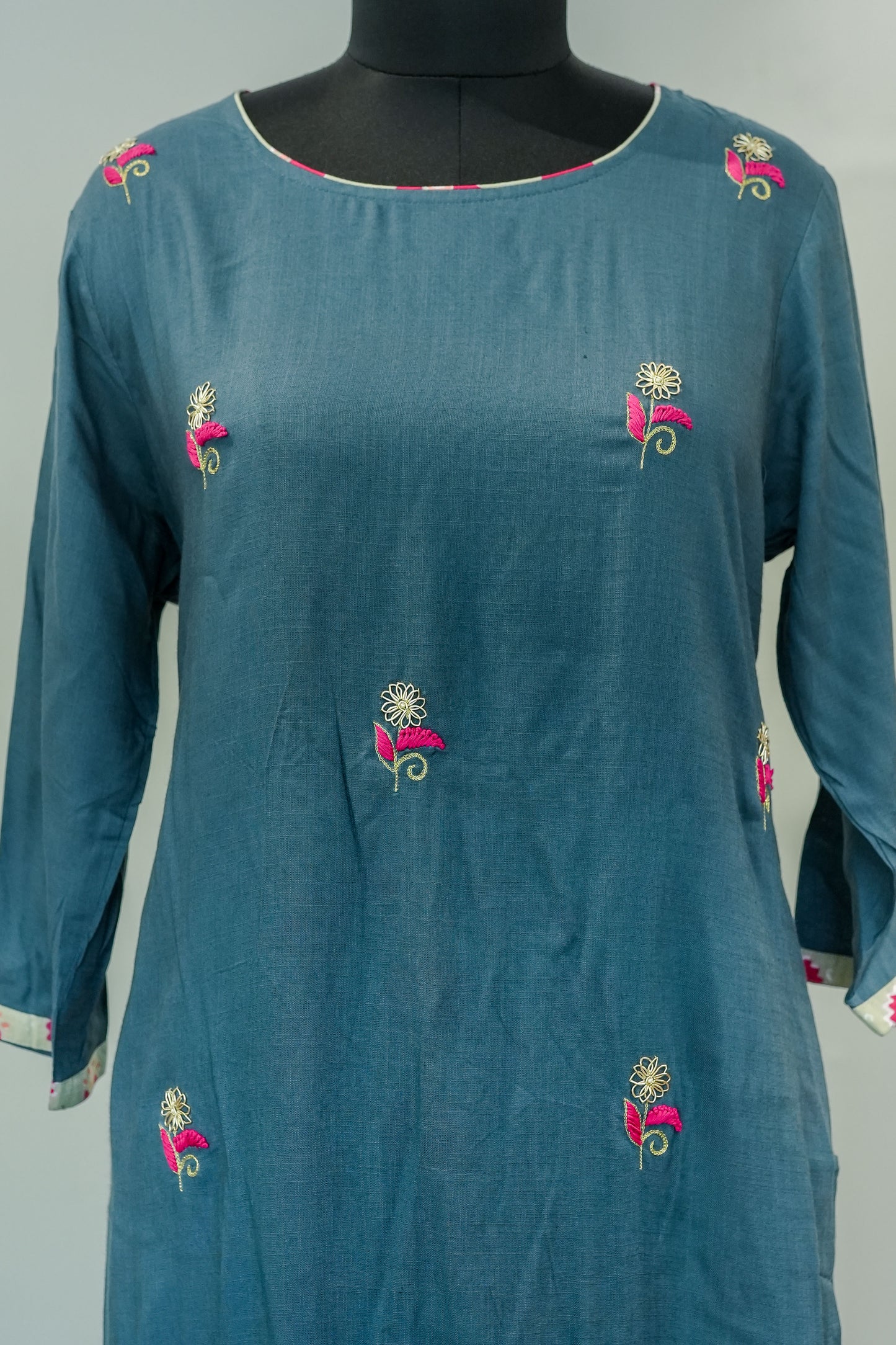 Reema Floral Embroidered Kurta Set