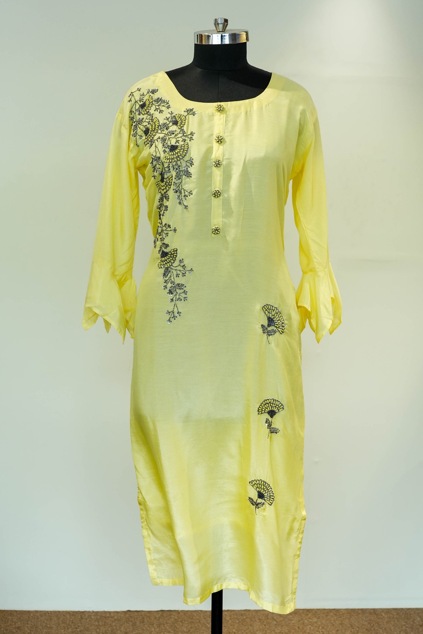 Floral Embroidered Kurta