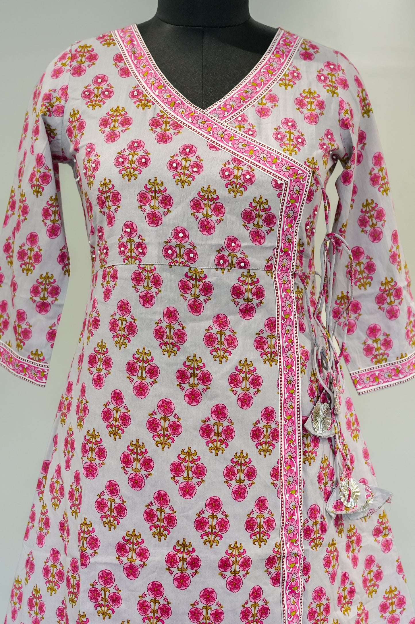 Gulabi Noor Suit Set