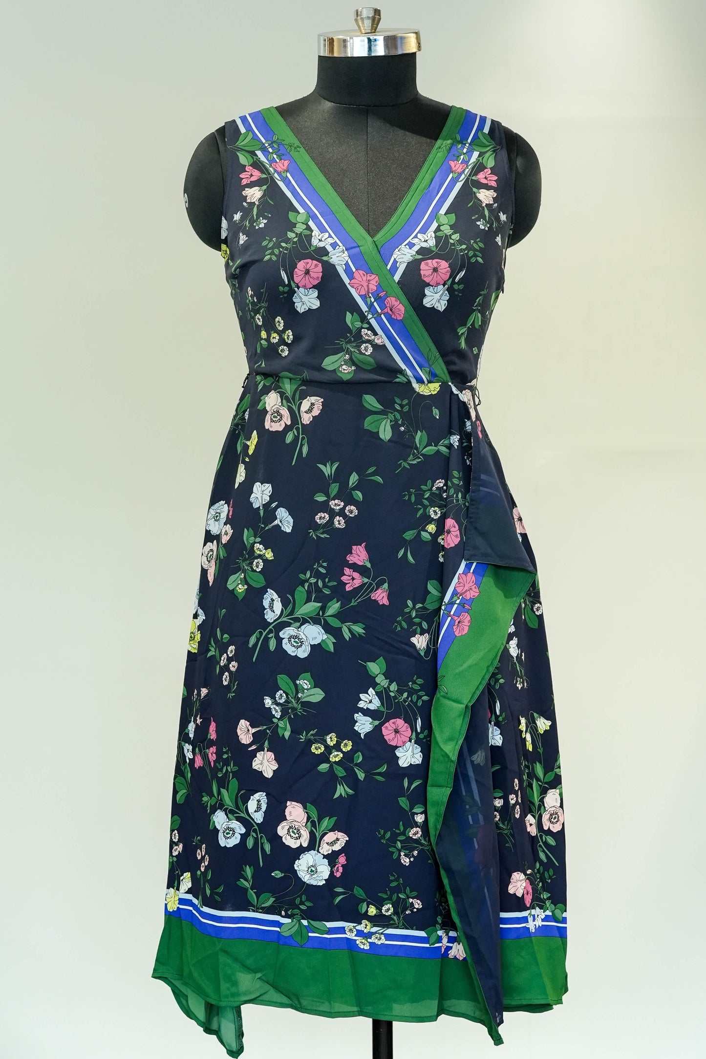 Floral Pritned Cut Sleeves Wrap Dress