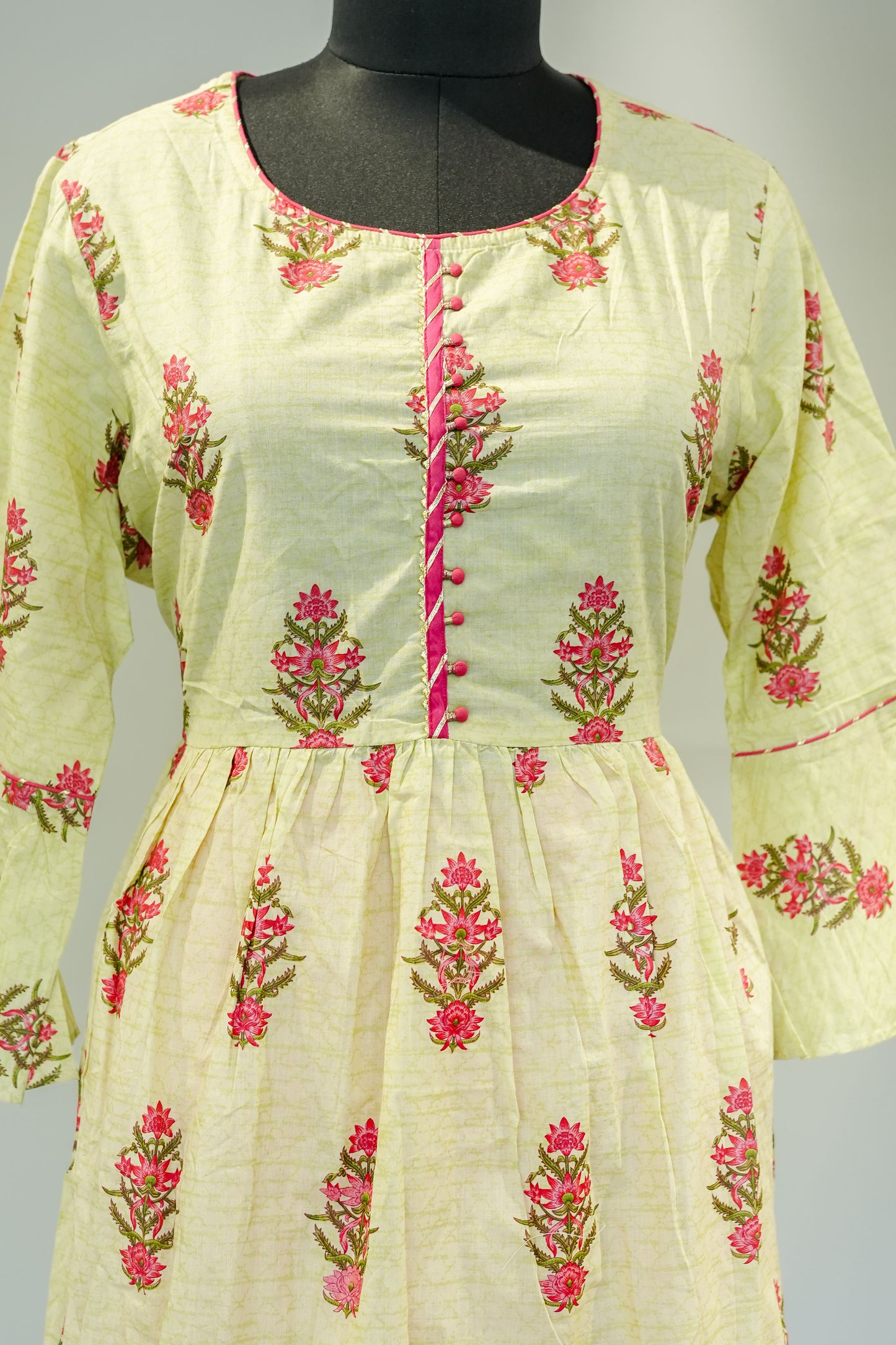 Dua Floral Printed Suit Set
