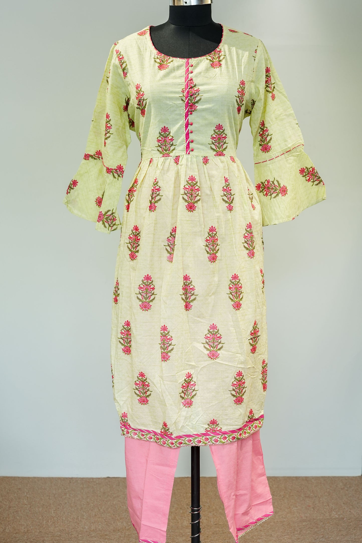 Dua Floral Printed Suit Set