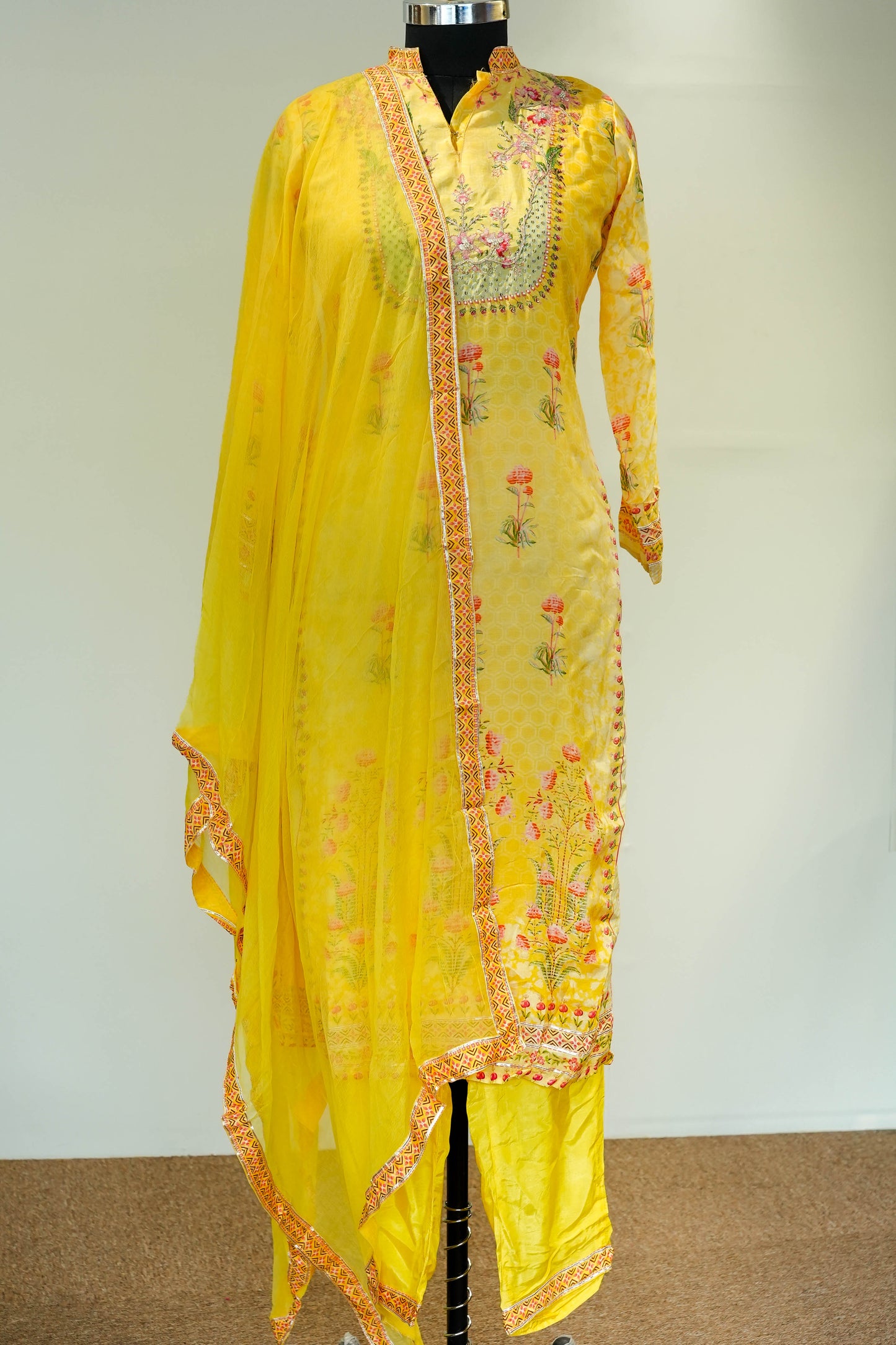 Khushi Floral Printed Suit Set