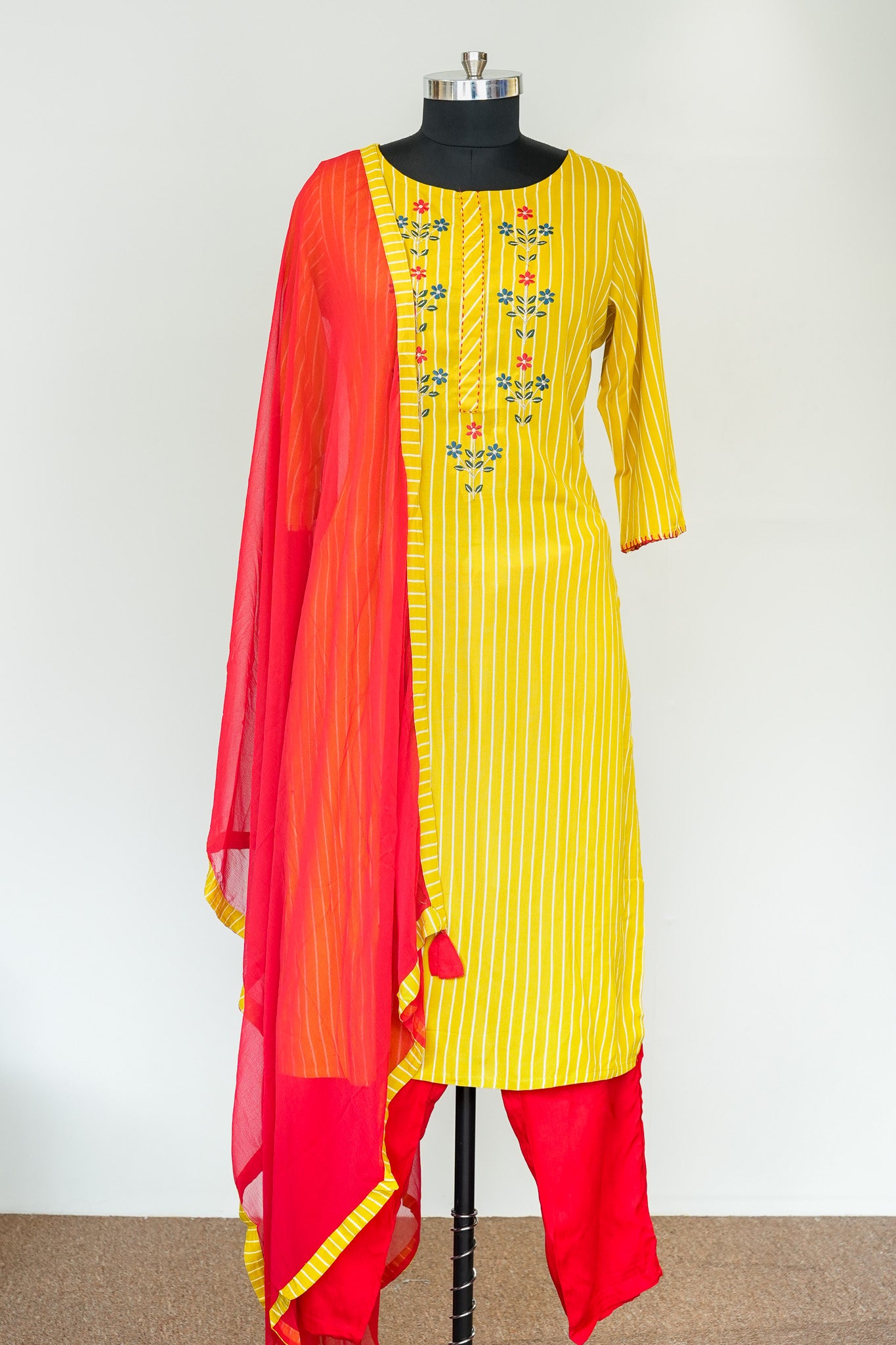 Saba Printed Suit Set