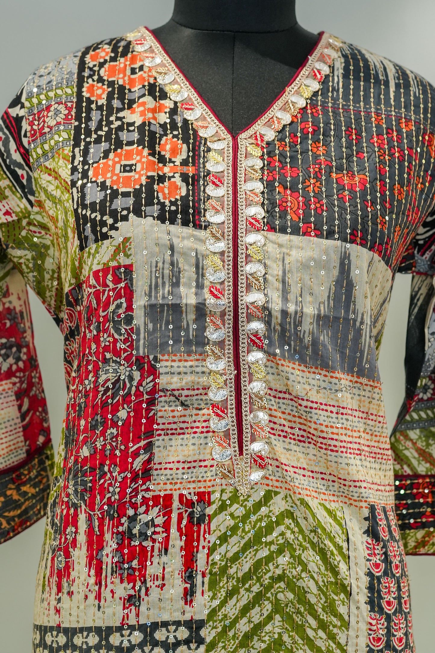 Kirdhi Embroidered Kurta