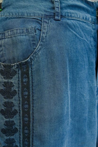 Side Cut Denim Flared Jeans