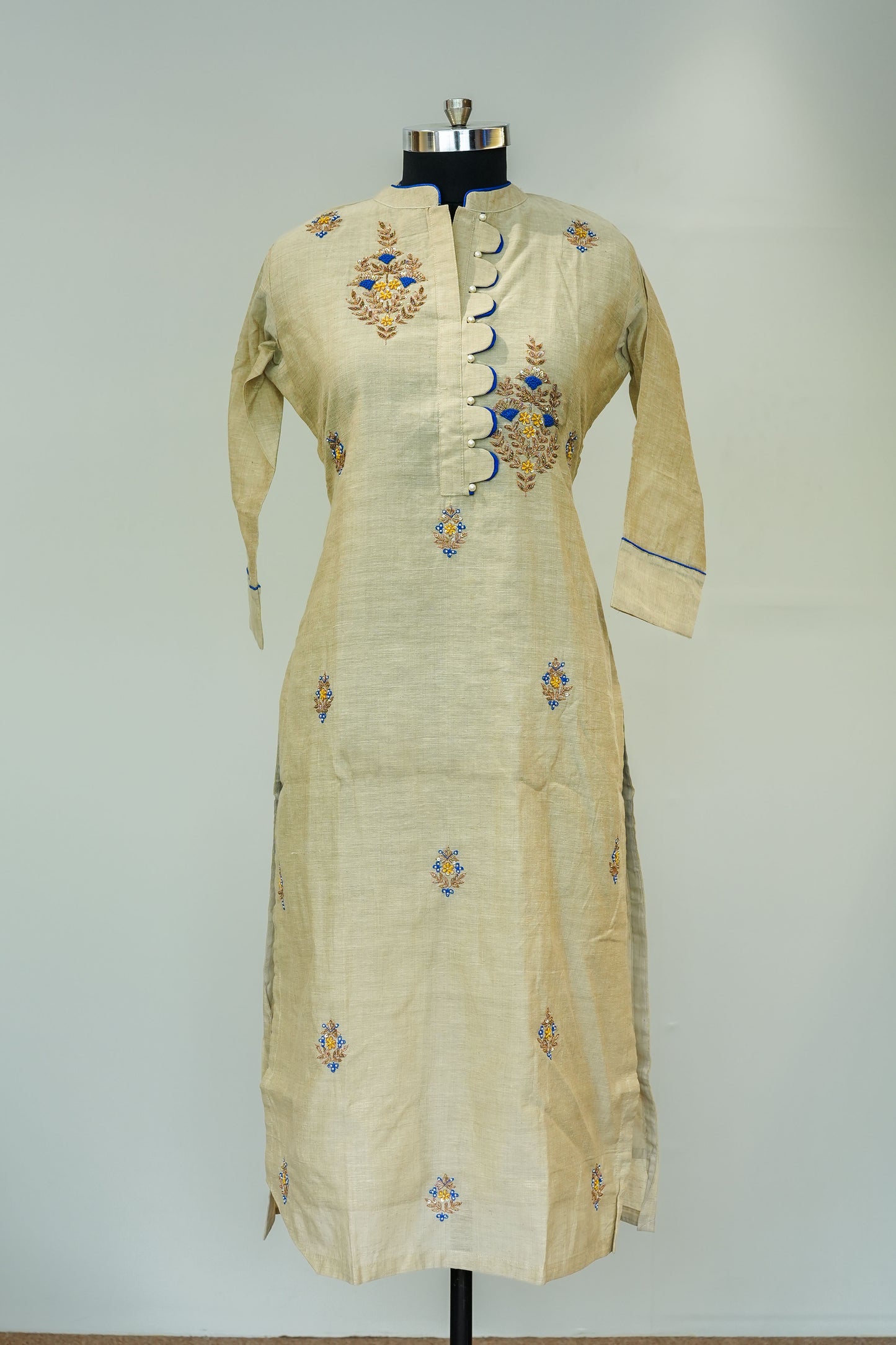 Ketvi Embroidered Kurta and Dupatta