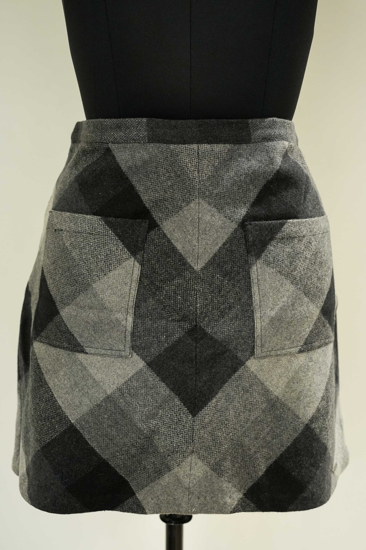 Check Warm Short Skirt