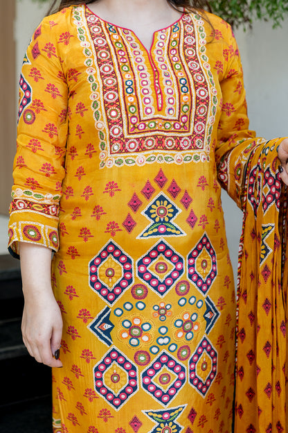 Ishwari Printed Suit Set