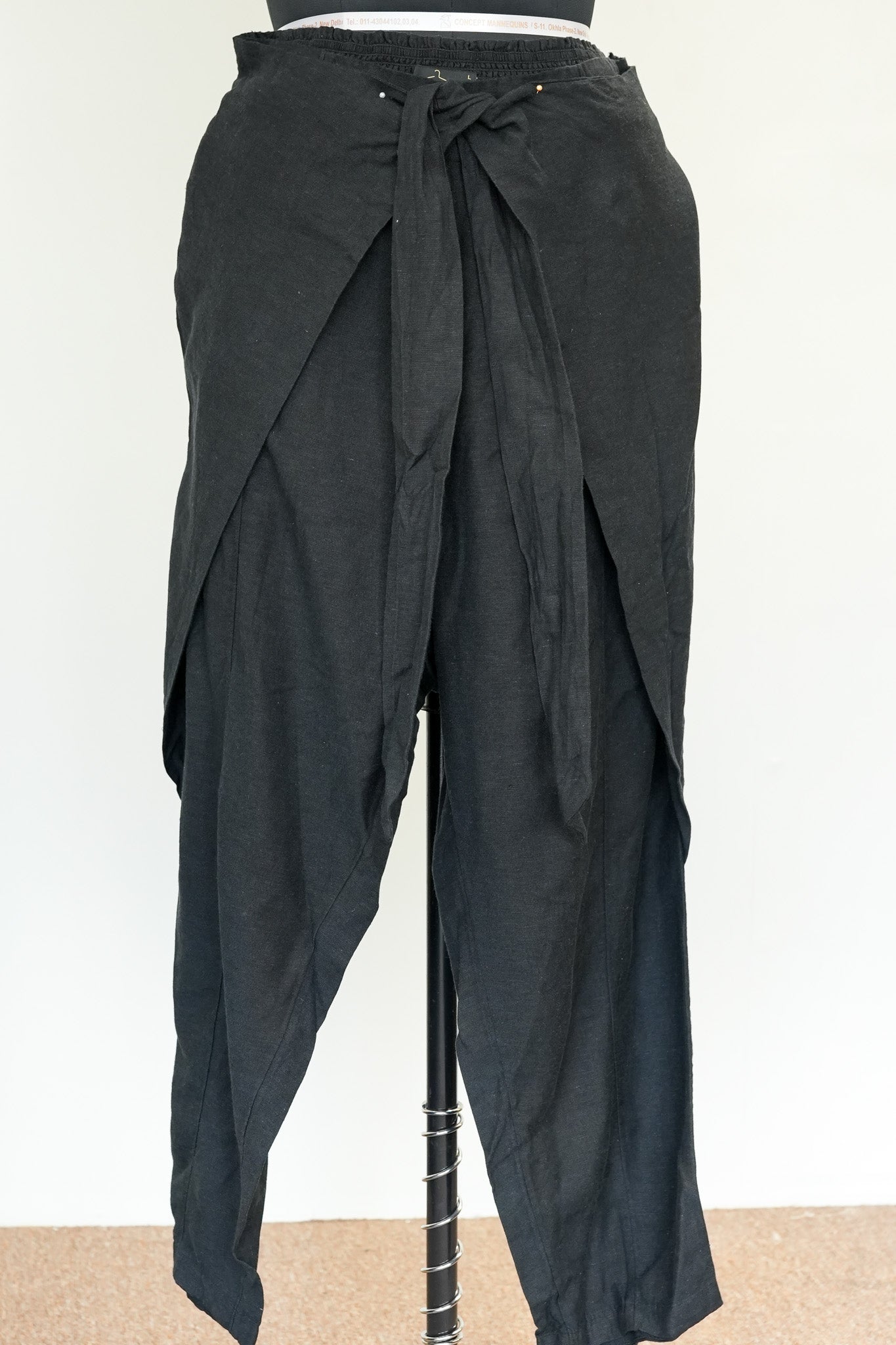Front Knot Styled Pants