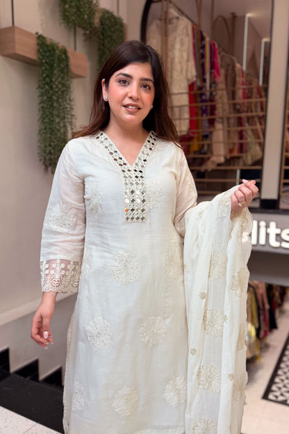 Aavishi Embroidered Suit Set
