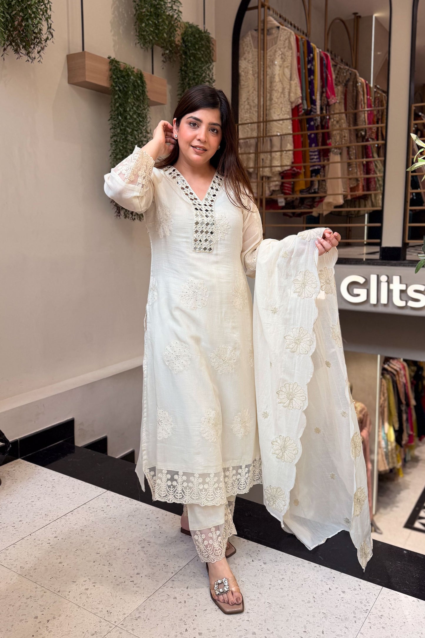 Aavishi Embroidered Suit Set