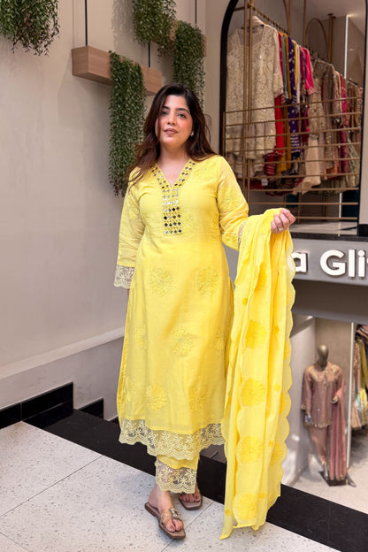 Aavishi Embroidered Suit Set