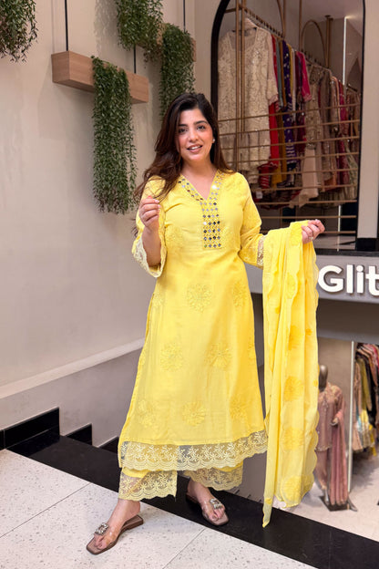 Aavishi Embroidered Suit Set