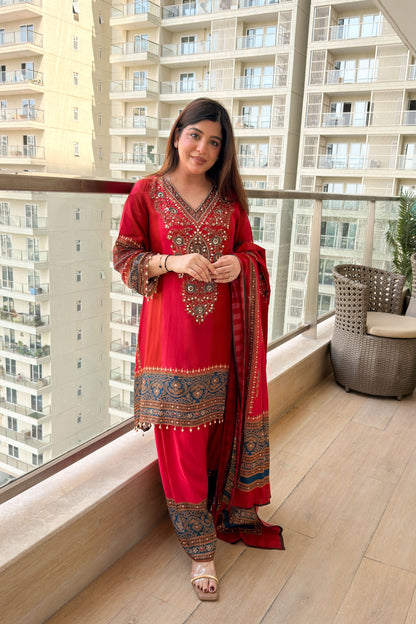 Simaya Printed & Embroidered Suit Set