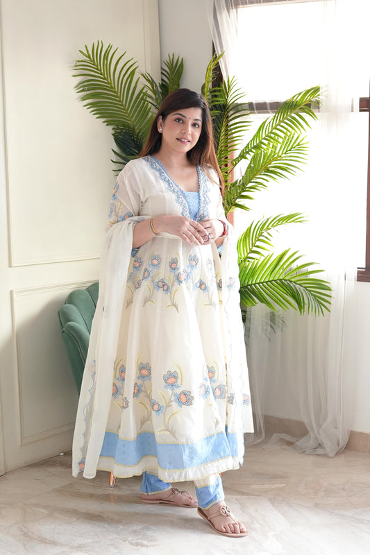 Geet Anarakali Suit Set With Blue Thread Detailing