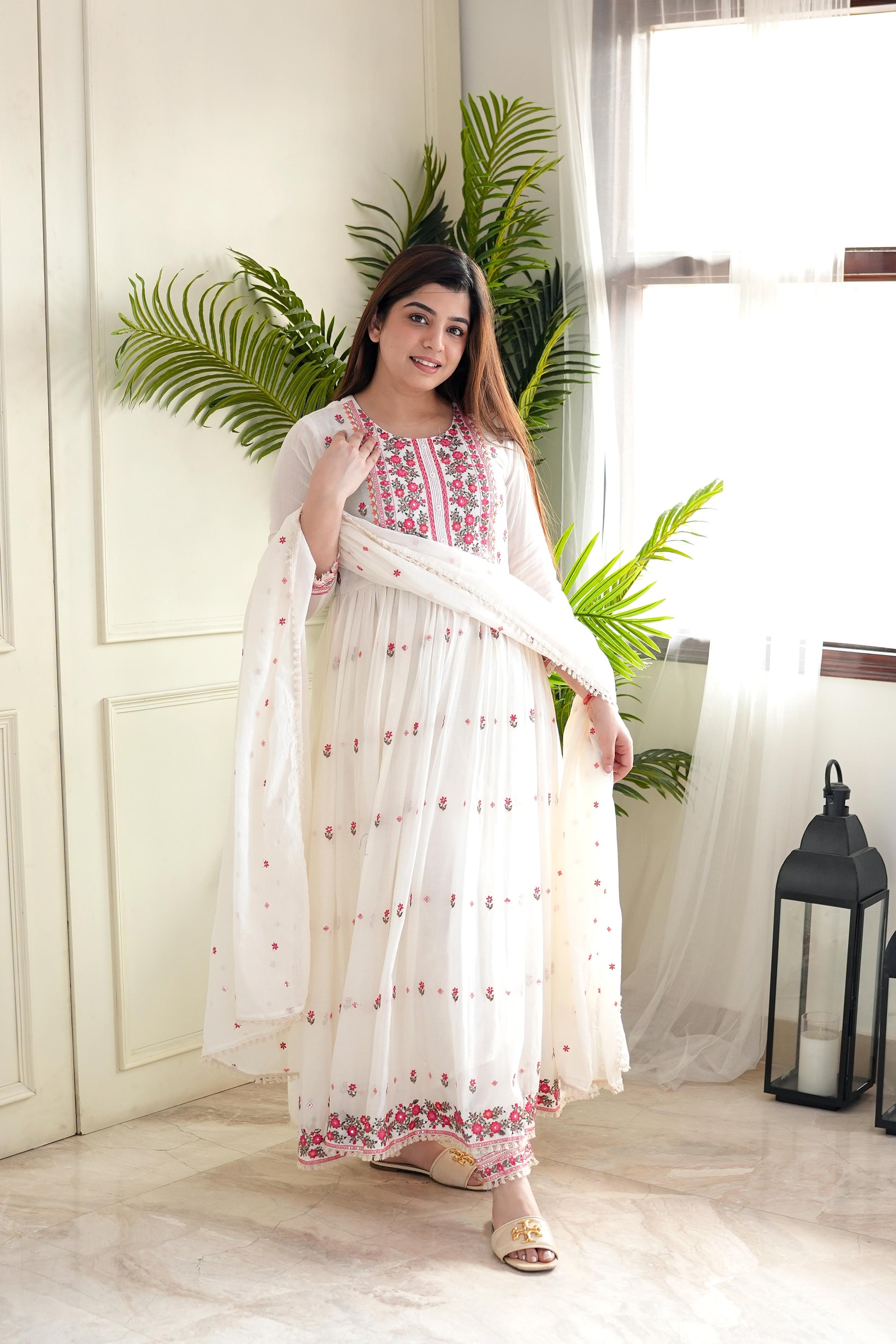 Neyar White Embroidered Voluminous Anarkali