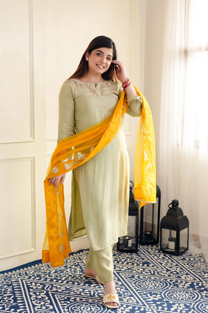 Keera Green Silk Suit With Contrast Dupatta