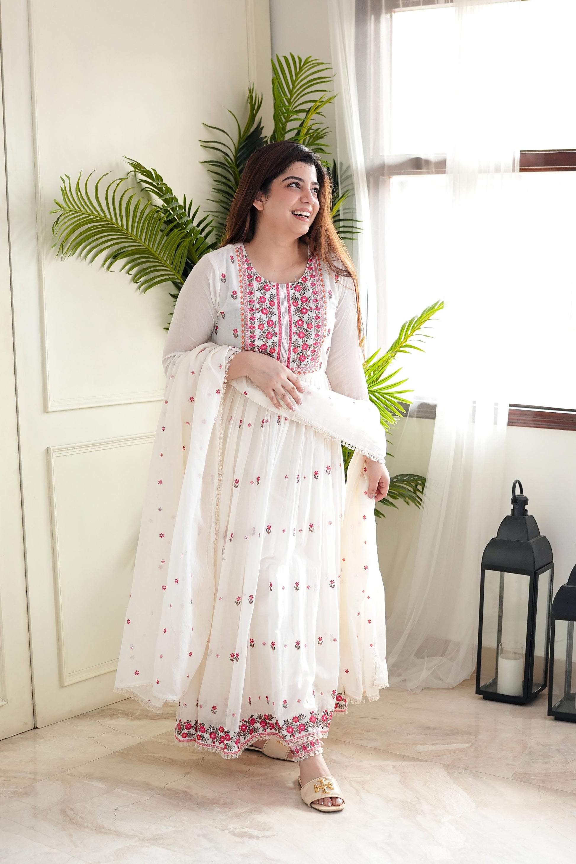 Neyar White Embroidered Voluminous Anarkali