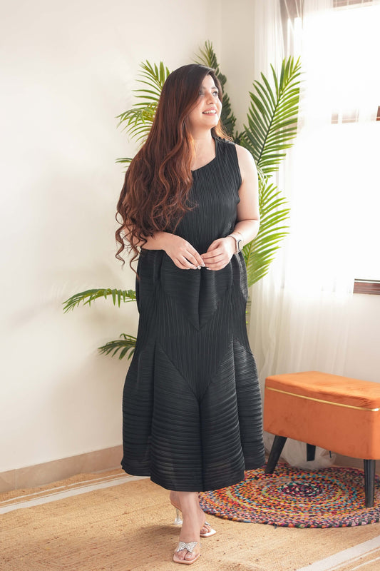 Fize Black Pleated Long Dress