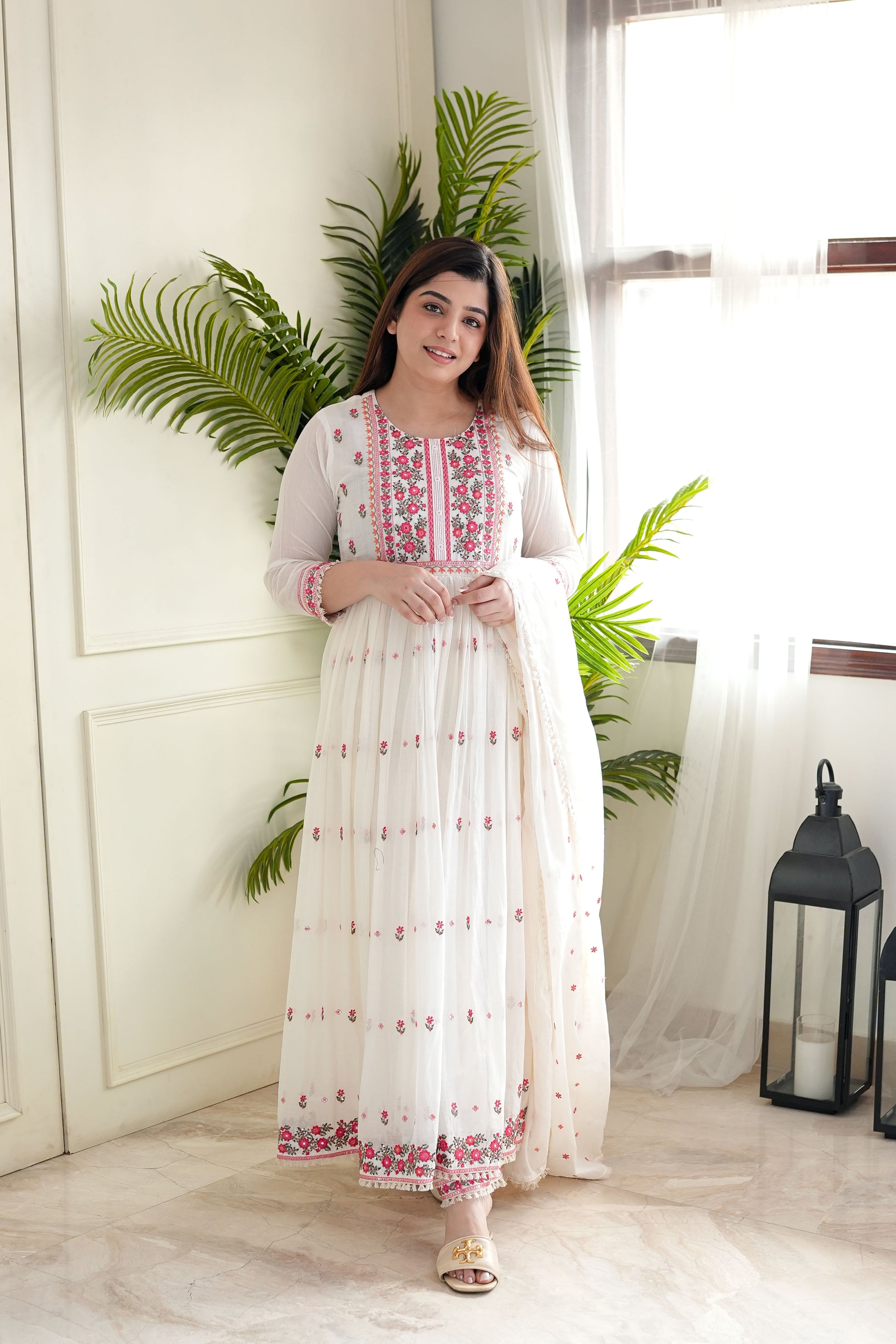 Neyar White Embroidered Voluminous Anarkali