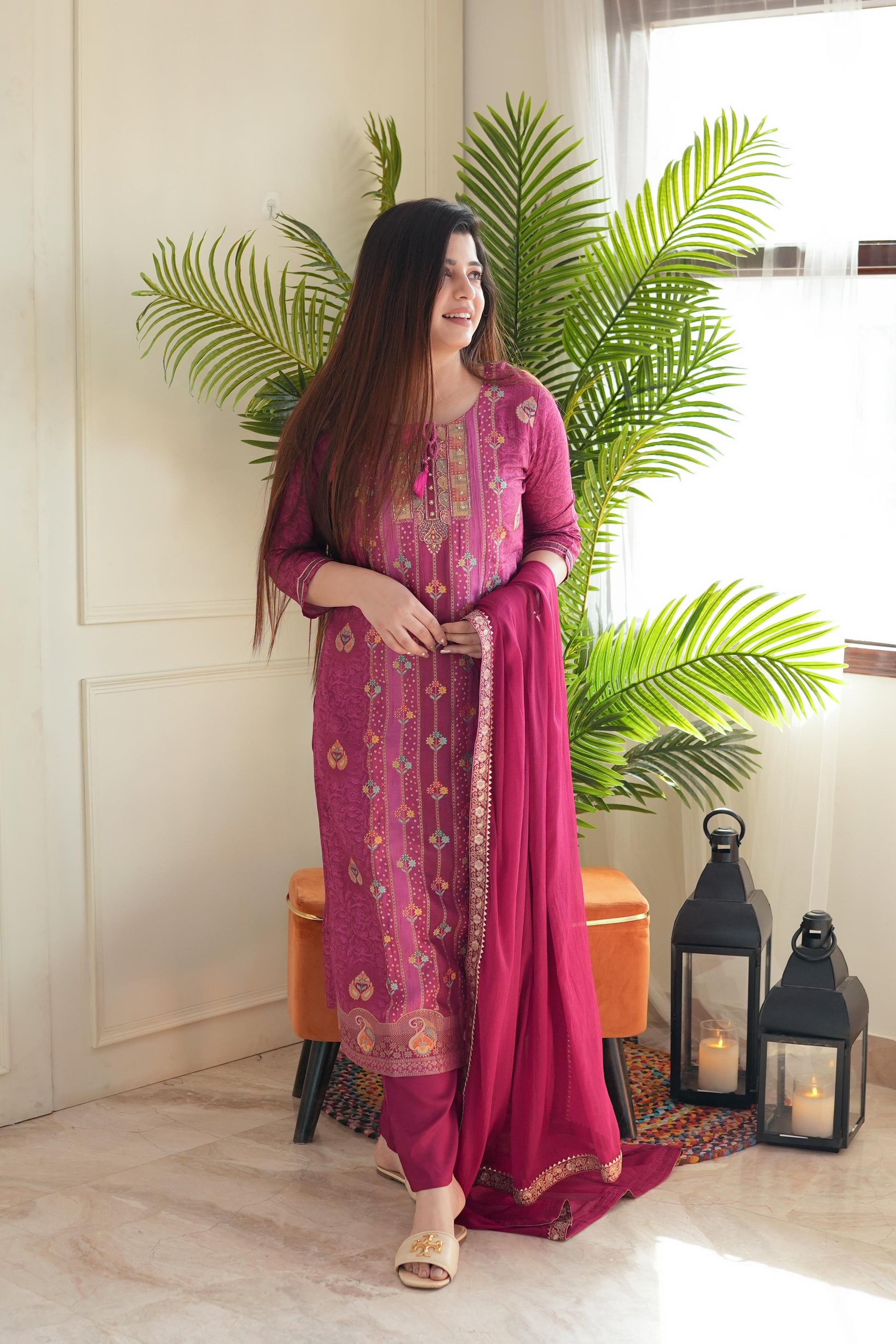 Pratha Pink Bandhani Print Silk Suit