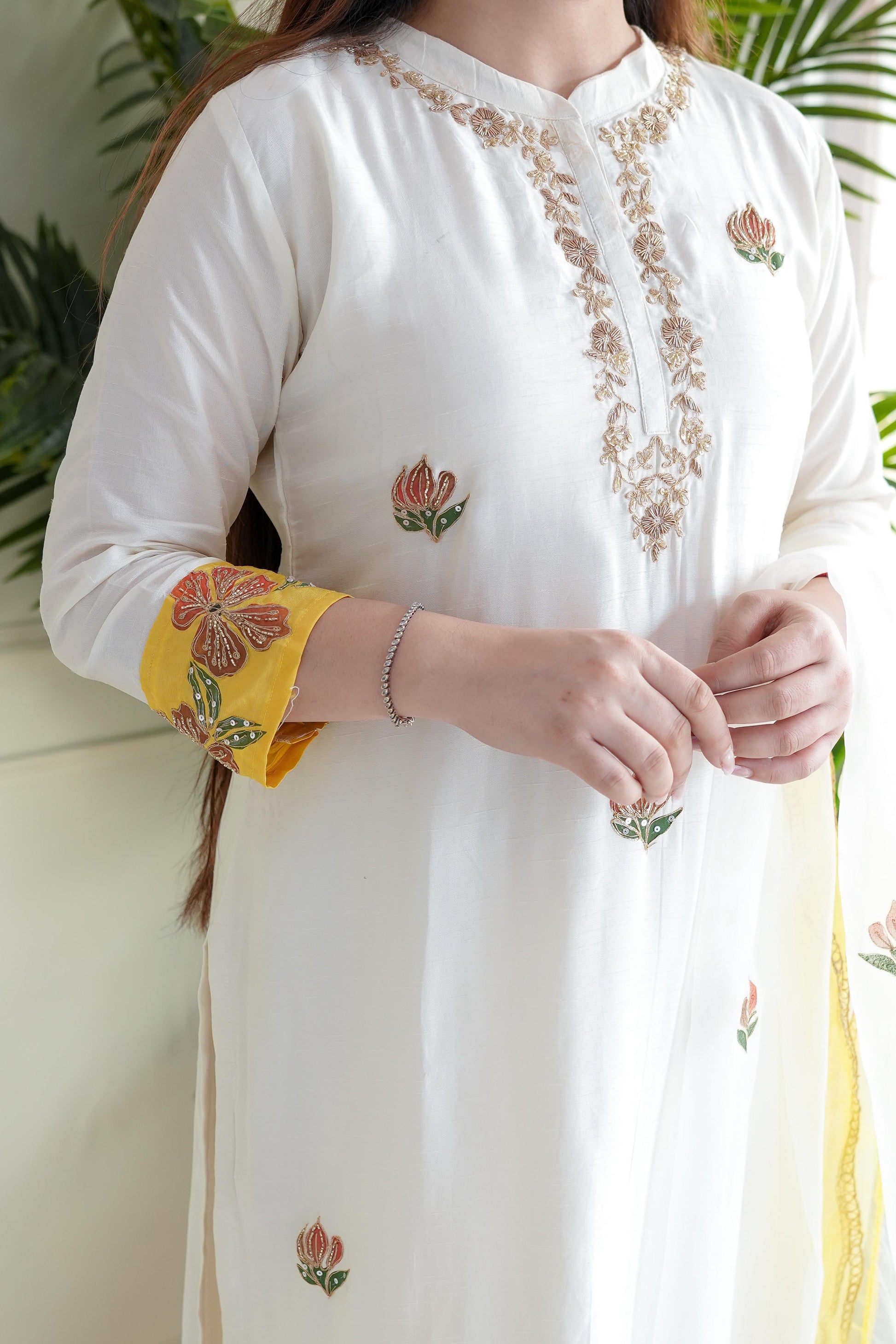 Seher White Embroidered Silk Suit Set