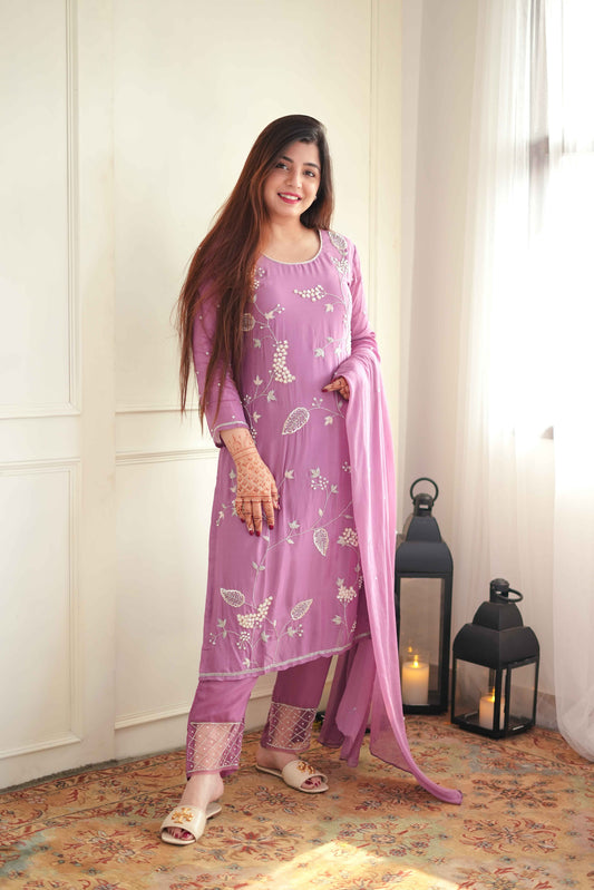 Jeenat Pink Embriodered Suit Set