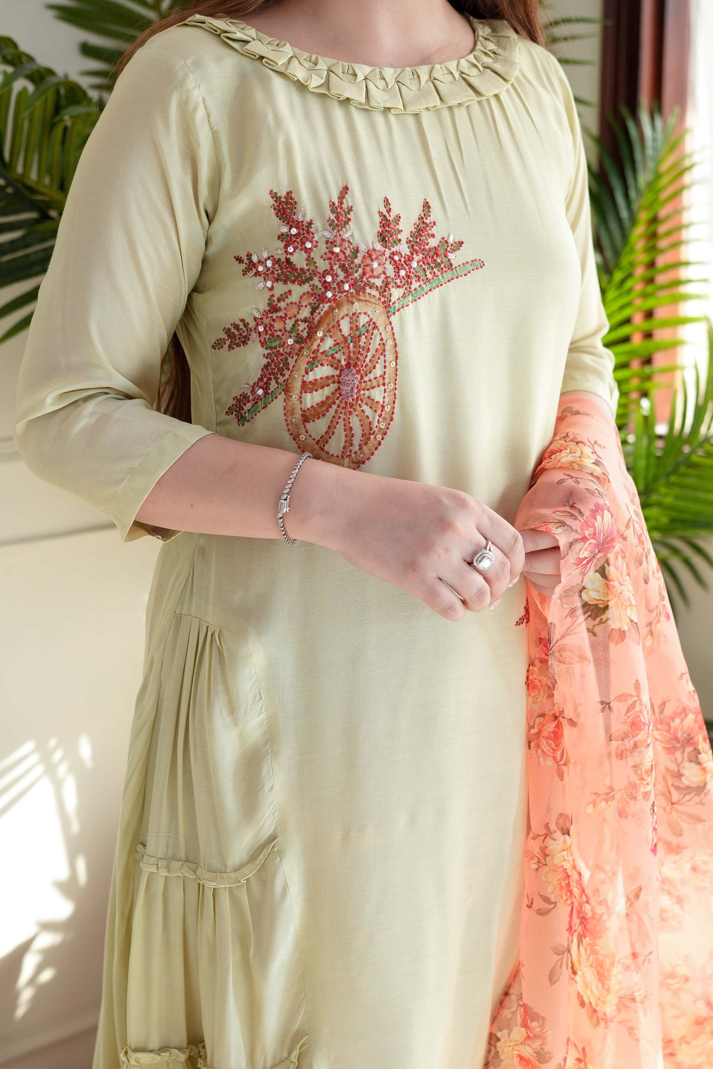 Green Embroidred Kurta With Dupatta