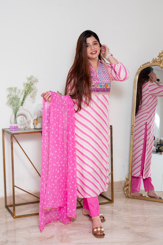 Saba Pink Printed Suit Set With Lehriya Dupatta