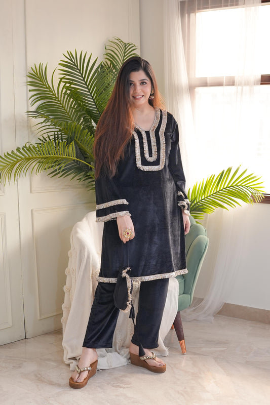 Meerza Black Velvet Plazo Set With Potli